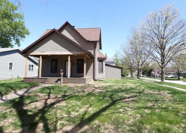 Property at 204 Monona St, Boone, IA 50036, 3 beds, 1.5 baths