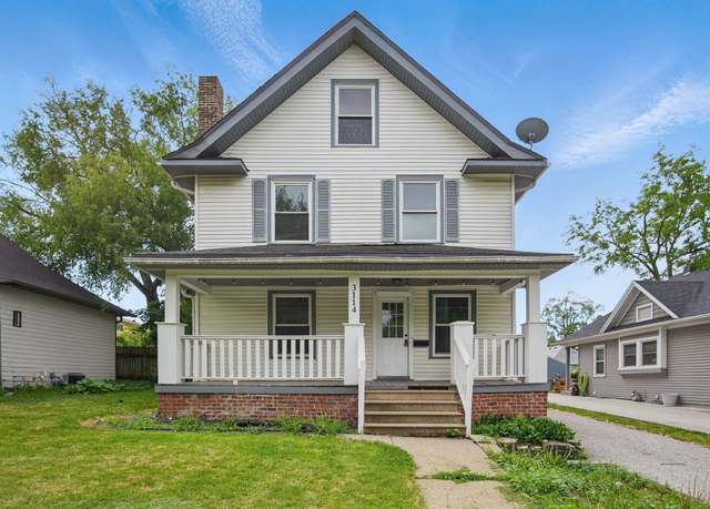 Property at 3114 School St, Des Moines, IA 50311, 4 beds, 1.5 baths
