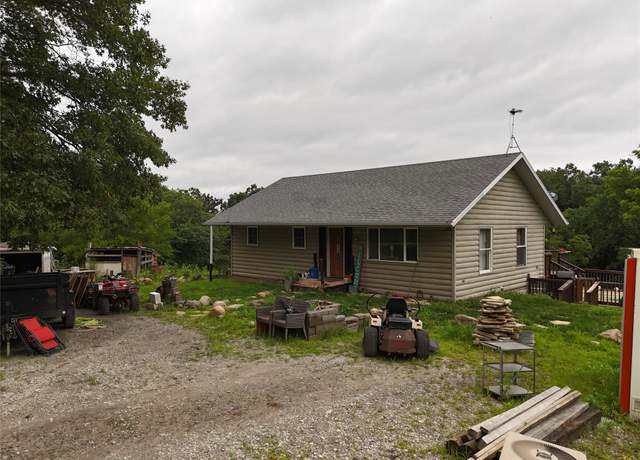 Property at 321 Beardsley Dr, Runnells, IA 50237, 2 beds, 1 bath