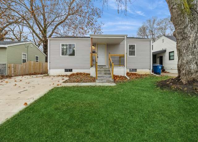 Property at 1260 E 22nd St, Des Moines, IA 50317, 3 beds, 1 bath