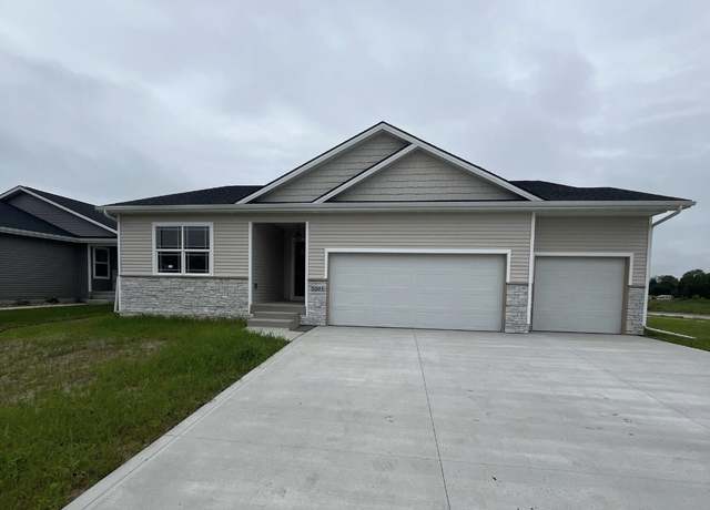 Property at 3301 Brook Landing Ct, Des Moines, IA 50317, 3 beds, 2 baths