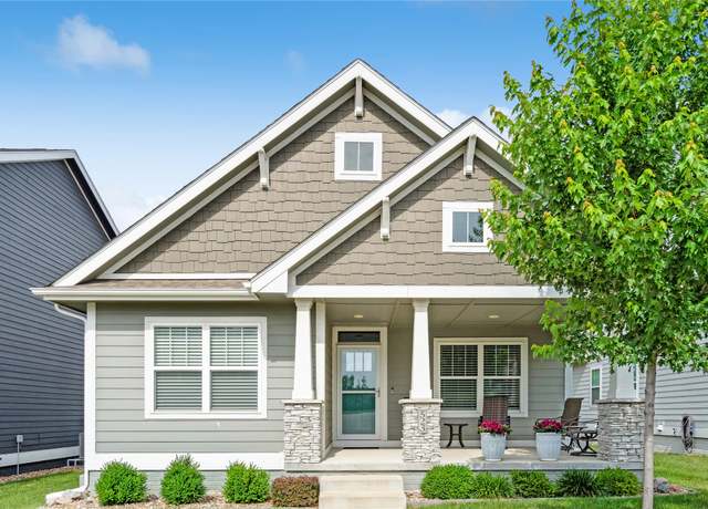 Property at 523 S Bluestone Way, West Des Moines, IA 50266, 3 beds, 2.5 baths