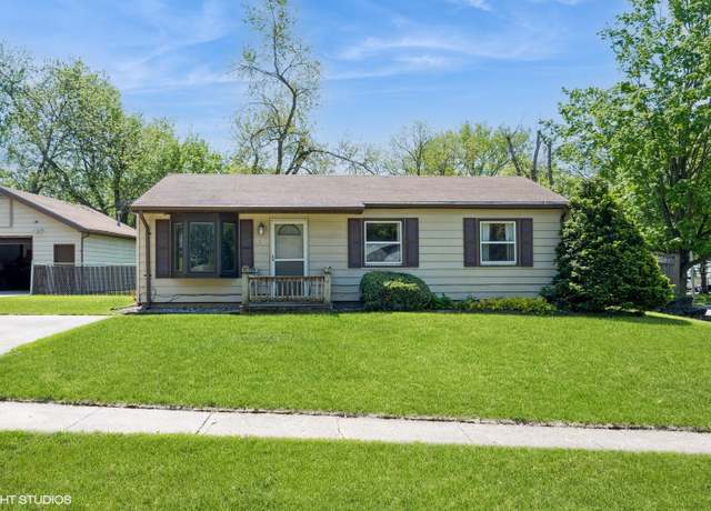 Property at 4027 E Madison Ave, Des Moines, IA 50317, 3 beds, 1.5 baths