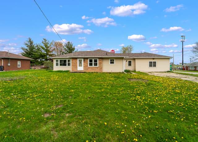 Property at 5115 NE 13th St, Des Moines, IA 50313, 3 beds, 2 baths