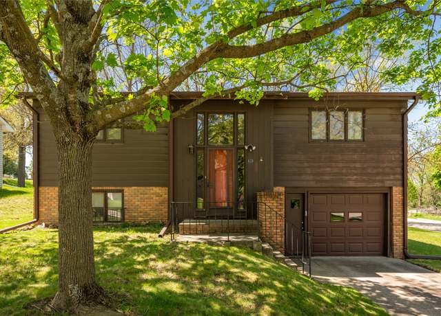 Property at 620 Highview St, Nevada, IA 50201, 3 beds, 2 baths