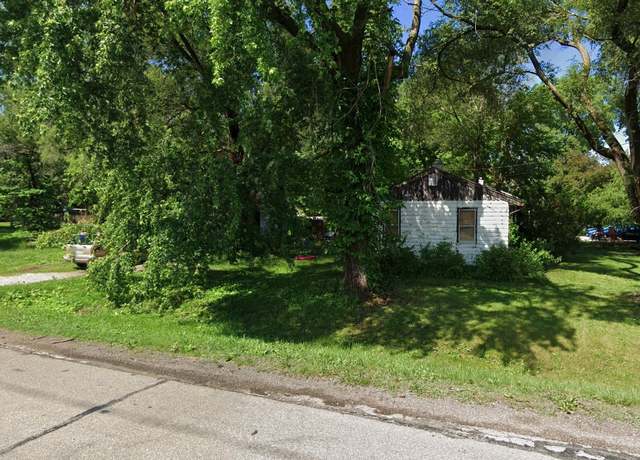 Property at 4599 NE Aurora Ave, Des Moines, IA 50317, 2 beds, 1 bath