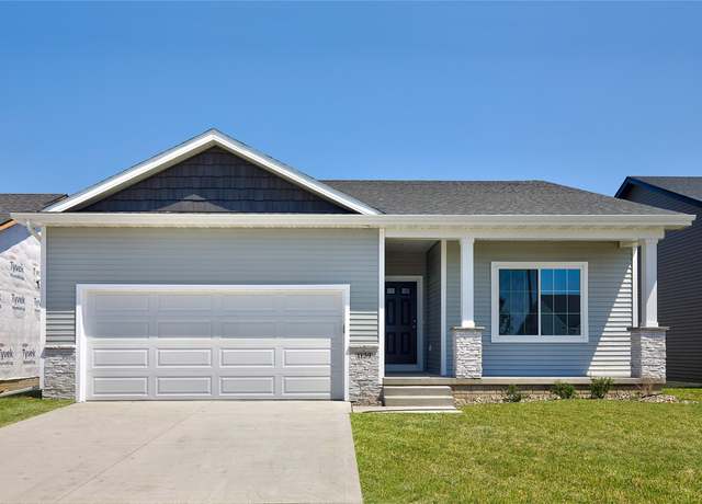 Property at 1139 NW Petersen Dr, Waukee, IA 50263, 3 beds, 2 baths
