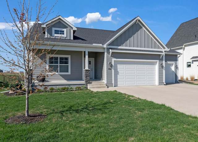 Property at 402 NW Reinhart Dr, Ankeny, IA 50023, 4 beds, 3 baths