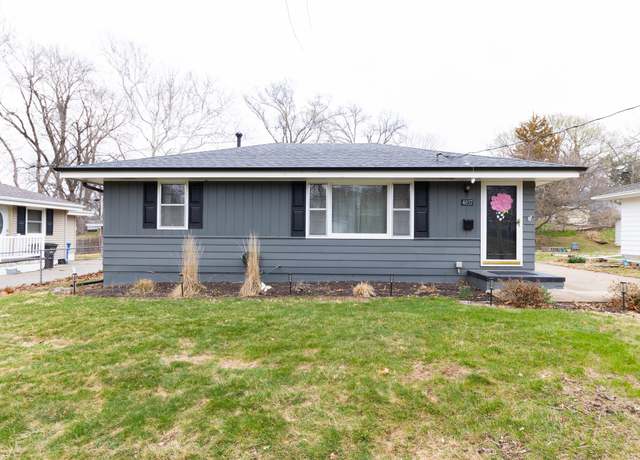 Property at 4037 53rd St, Des Moines, IA 50310, 3 beds, 2 baths
