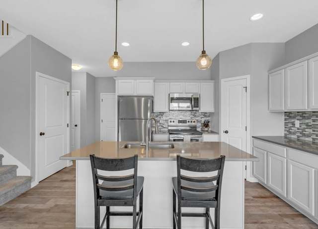 Property at 1106 E 28th St, Norwalk, IA 50211, 3 beds, 2.5 baths