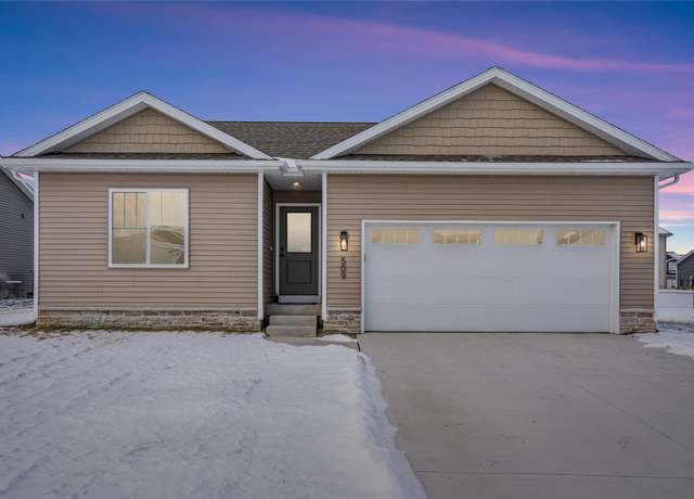 Property at 509 Prairie View Dr, Huxley, IA 50124, 3 beds, 2 baths