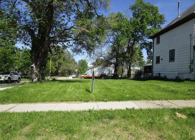 Property at 1441 4th St, Des Moines, IA 50314