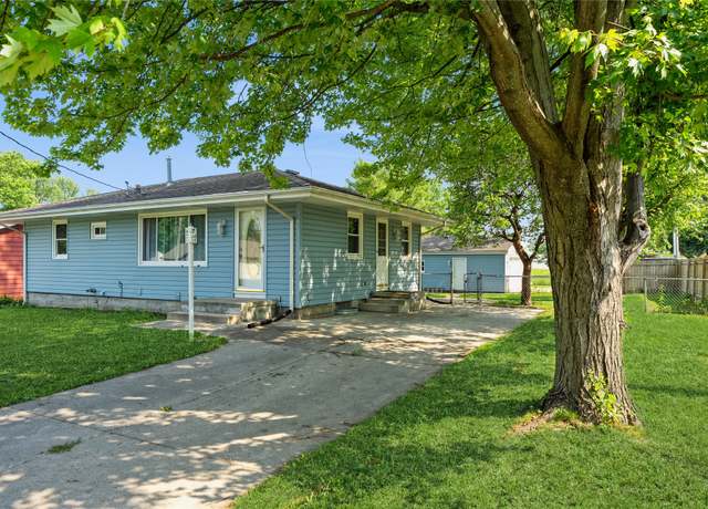 Property at 2601 E Douglas Ave, Des Moines, IA 50317, 3 beds, 1.5 baths