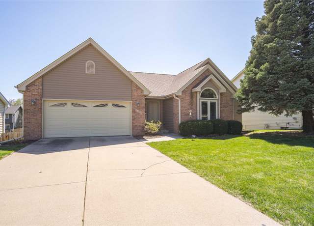 Property at 5408 Cody Dr, West Des Moines, IA 50266, 5 beds, 3 baths