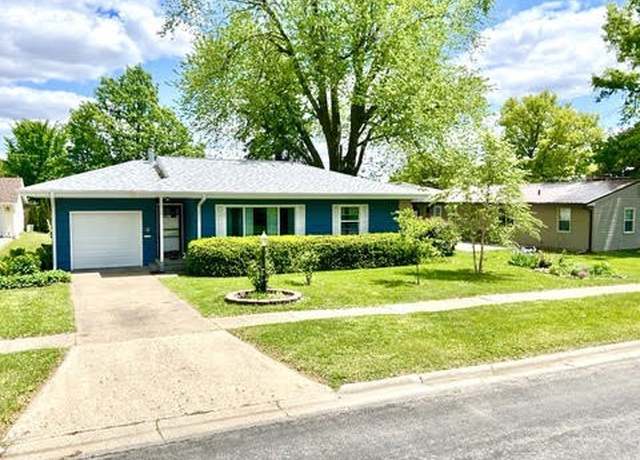 Property at 1308 Prairie St, Grinnell, IA 50112, 2 beds, 1 bath