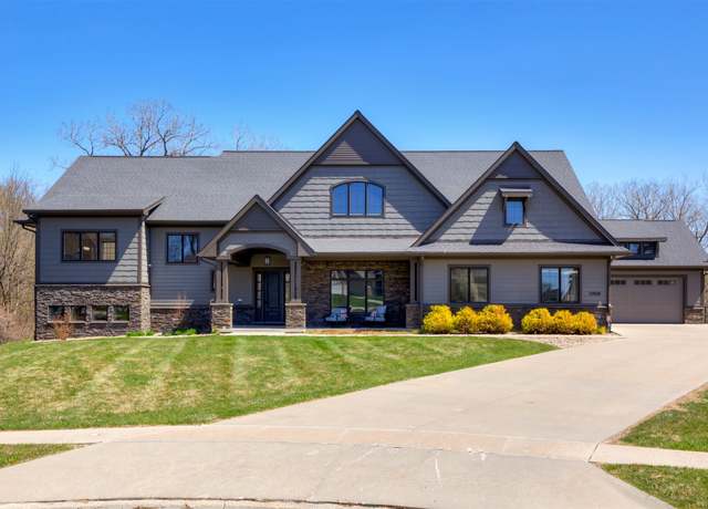 Property at 10508 NW 74th Pl, Johnston, IA 50131, 4 beds, 4 baths
