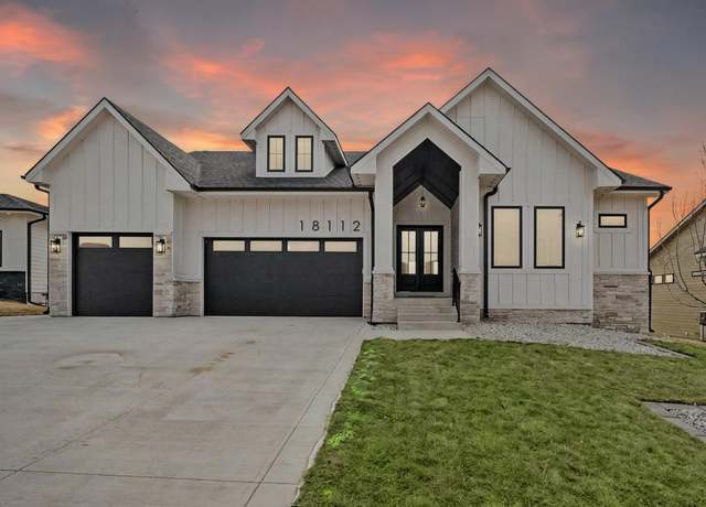 Property at 18112 Tanglewood Dr, Clive, IA 50325, 4 beds, 3.5 baths