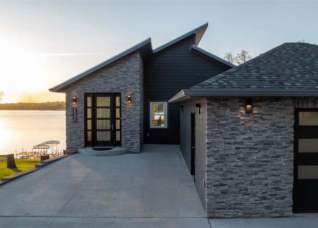 Property at 25490 182 St, Spirit Lake, IA 51360, 5 beds, 6.5 baths
