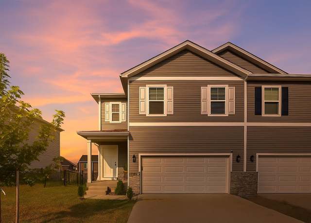 Property at 270 NW Charlestown Ln, Waukee, IA 50263, 4 beds, 2.5 baths