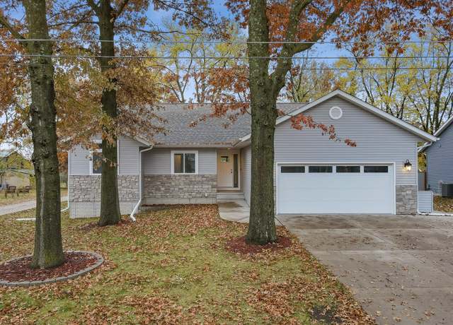Property at 106 N Park Ave, New Sharon, IA 50207, 5 beds, 3 baths