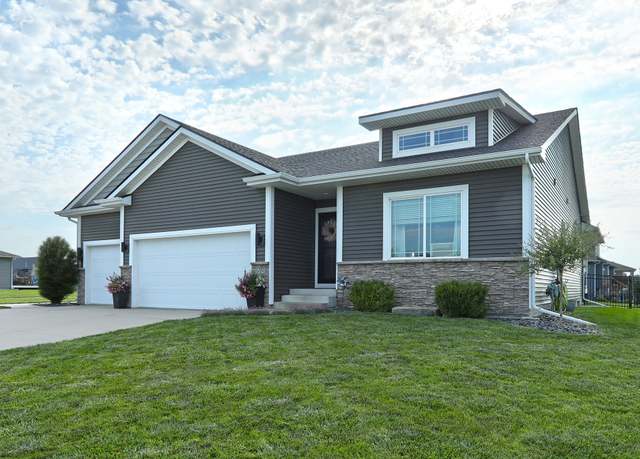 Property at 1202 NW Orchard Dr, Ankeny, IA 50023, 4 beds, 3 baths