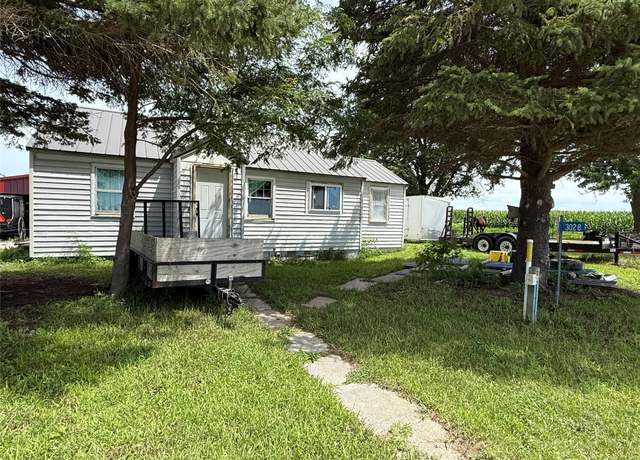 Property at 3028 Carver Rd, Winterset, IA 50273, 2 beds, 1 bath