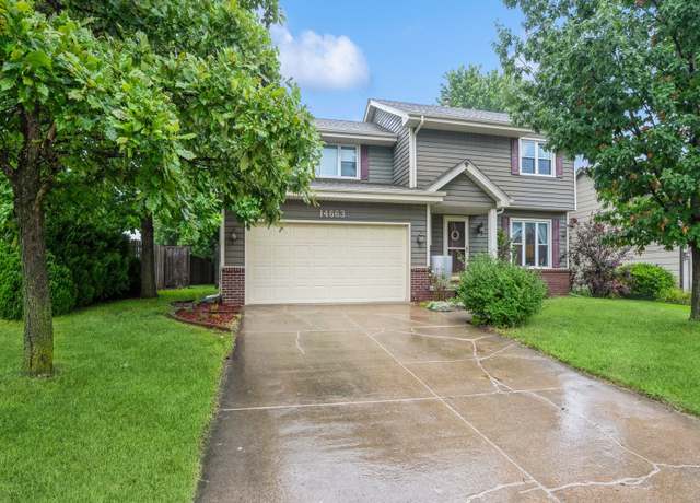 Property at 14663 Summit Dr, Clive, IA 50325, 3 beds, 2.5 baths