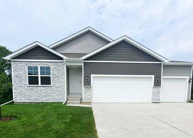 Property at 2827 Brook View Dr, Des Moines, IA 50317, 4 beds, 3 baths