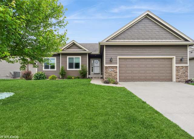 Property at 5001 NW 7th St, Ankeny, IA 50023, 4 beds, 3 baths