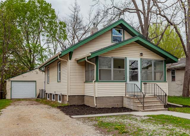 Property at 1316 Hull Ave, Des Moines, IA 50316, 2 beds, 1 bath