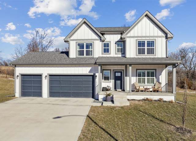 Property at 1502 11th Way, Indianola, IA 50125, 4 beds, 2.5 baths