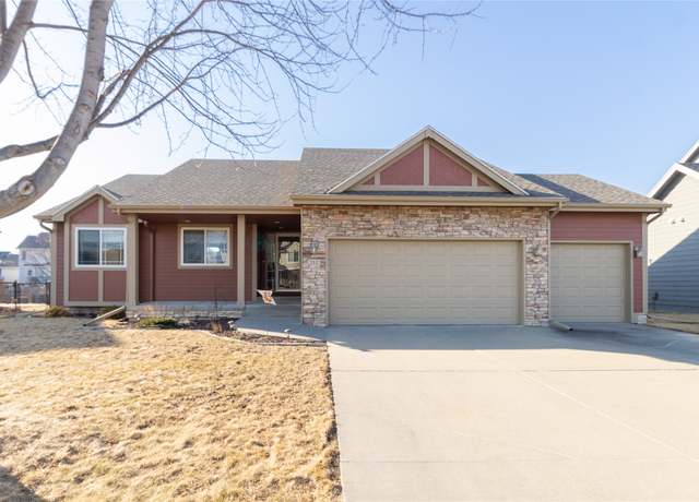 Property at 212 Dooley Ct SW, Altoona, IA 50009, 3 beds, 2 baths