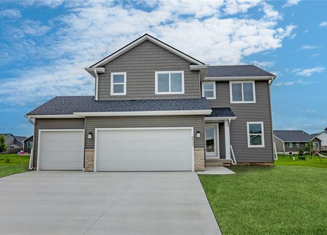 Property at 6521 NE Caroline Ave, Pleasant Hill, IA 50327, 4 beds, 2.5 baths