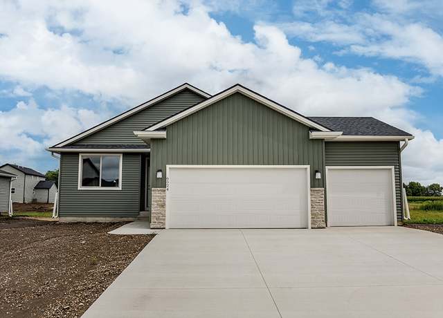 Property at 6524 NE Caroline Ave, Pleasant Hill, IA 50327, 3 beds, 2 baths