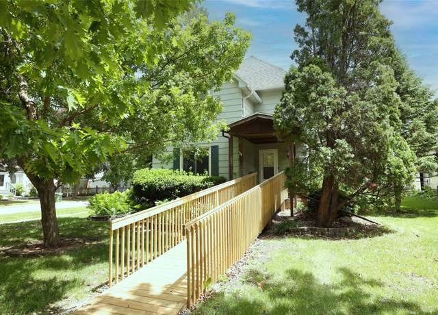 Property at 128 Story St, Boone, IA 50036, 4 beds, 3 baths