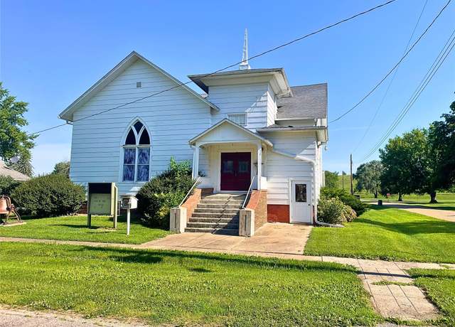 Property at 424 Newton St, Reasnor, IA 50232, 1 bed, 0.5 baths