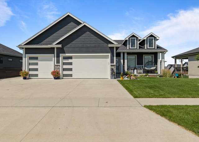 Property at 3408 NW Reinhart Dr, Ankeny, IA 50023, 5 beds, 3 baths
