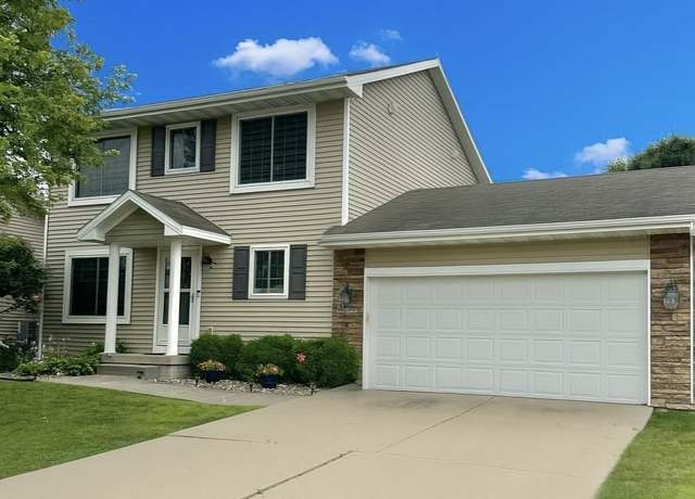 Property at 9734 Red Sunset Ct, West Des Moines, IA 50266, 3 beds, 3.5 baths