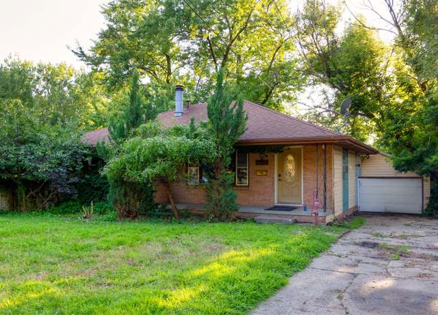 Property at 3016 64th St, Urbandale, IA 50322, 3 beds, 2 baths