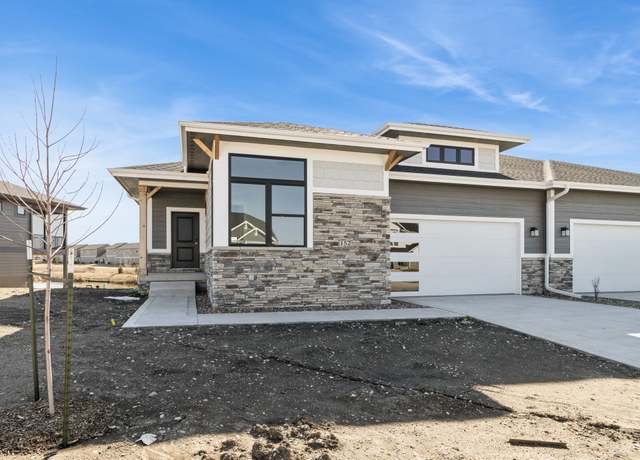 Property at 152 NW Sunrise Dr, Waukee, IA 50263, 3 beds, 3 baths