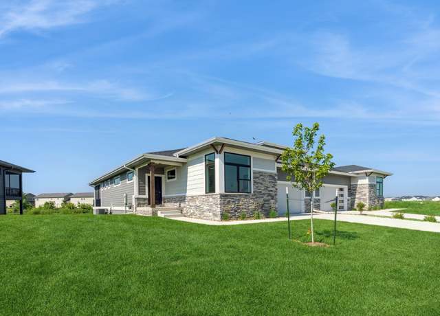 Property at 152 NW Sunrise Dr, Waukee, IA 50263, 3 beds, 3 baths