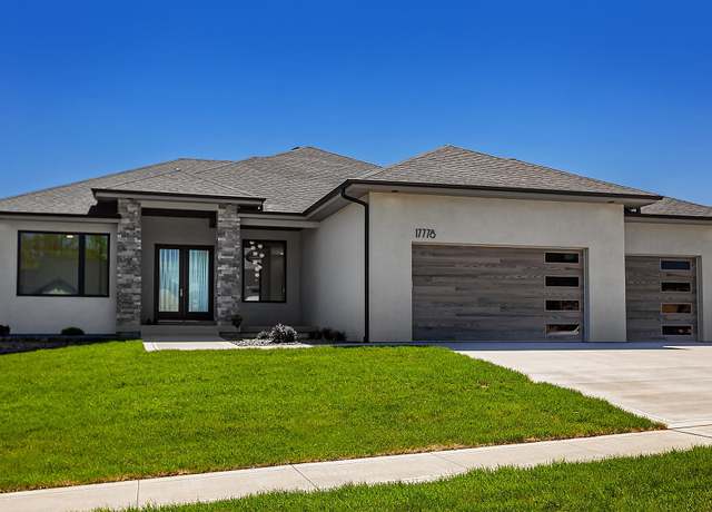 Property at 17778 Hammontree Dr, Clive, IA 50325, 5 beds, 3 baths