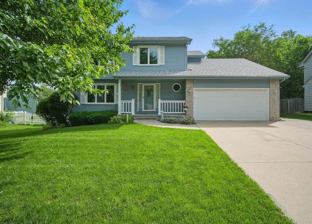 Property at 4623 62nd St, Urbandale, IA 50322, 3 beds, 2.5 baths