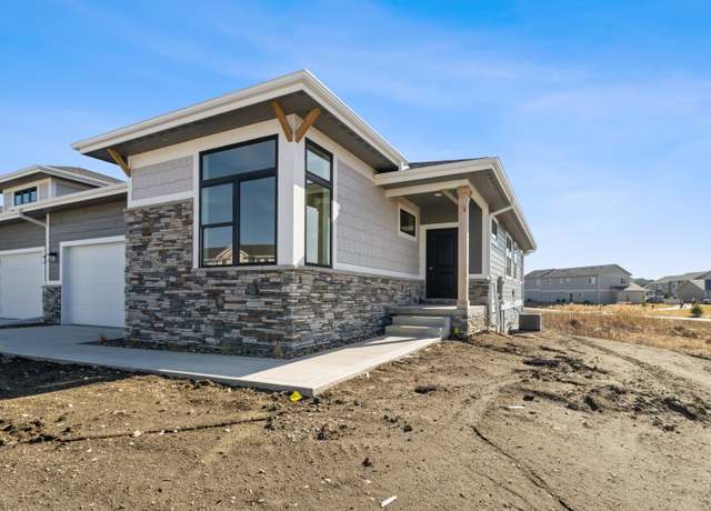 Property at 156 NW Sunrise Dr, Waukee, IA 50263, 3 beds, 3 baths
