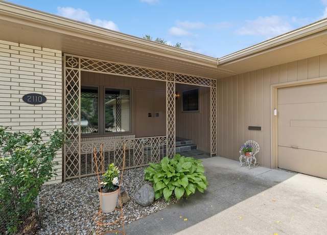 Property at 2110 Ashmore Dr, Ames, IA 50014, 2 beds, 3.5 baths