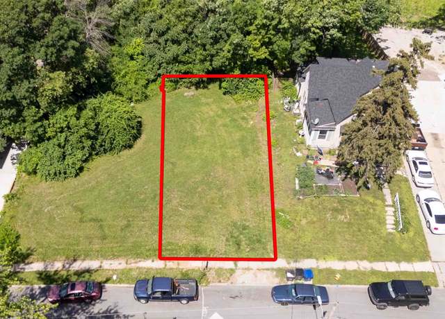 Property at 3146 8th St, Des Moines, IA 50313
