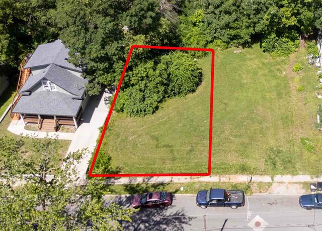 Property at 3146 8th St, Des Moines, IA 50313
