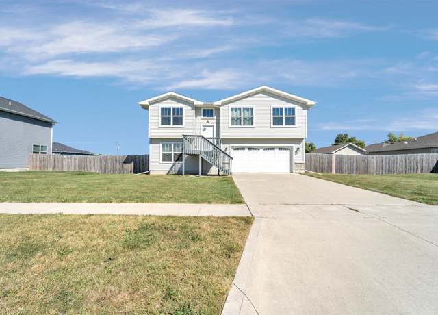 Property at 2202 Sunflower St, Perry, IA 50220, 4 beds, 2.5 baths