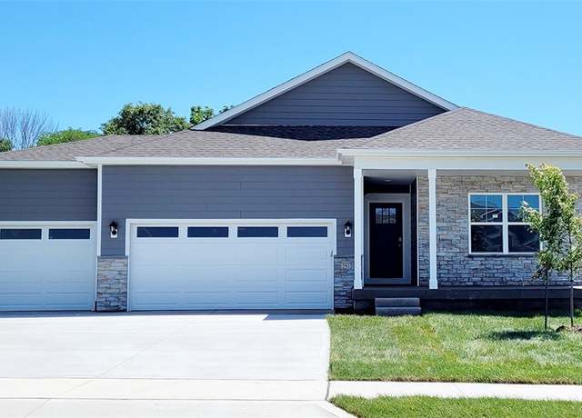 Property at 429 Meadows Ct, Polk City, IA 50226, 4 beds, 3 baths
