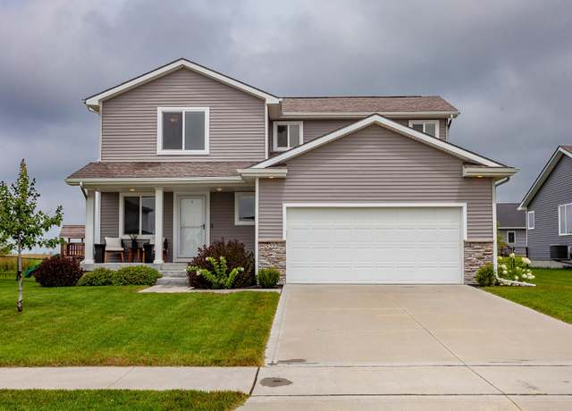 Property at 3222 NW 29th St, Ankeny, IA 50023, 3 beds, 3.5 baths